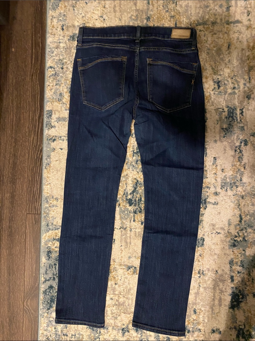 Women’s express  Dark Wash Straight-Leg Jeans